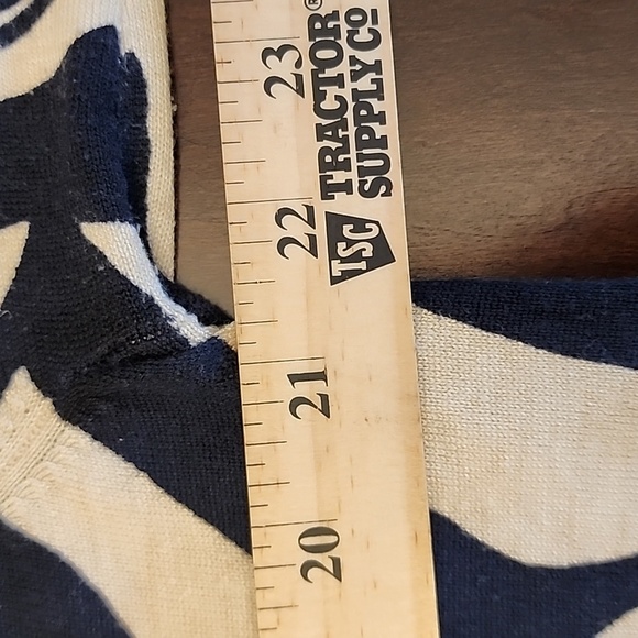 Chico Blue & Cream Print Lightweight Sweater sz 2(large) - Picture 7 of 8